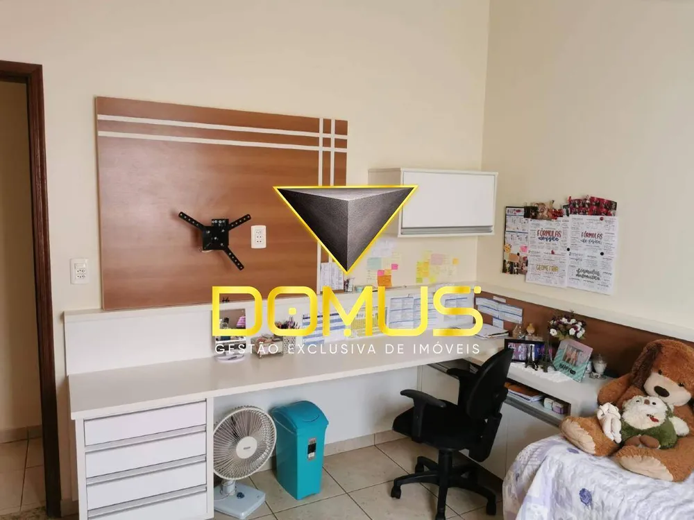 Casa, 3 quartos, 202 m² - Foto 11