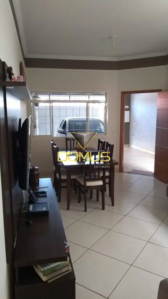Casa, 3 quartos, 101 m² - Foto 2