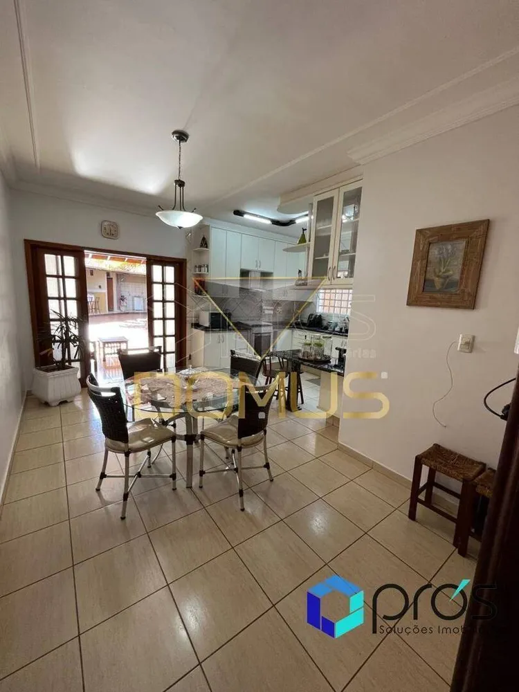 Casa, 3 quartos, 253 m² - Foto 4