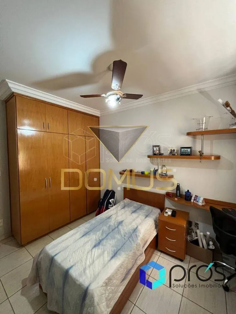 Casa, 3 quartos, 253 m² - Foto 12