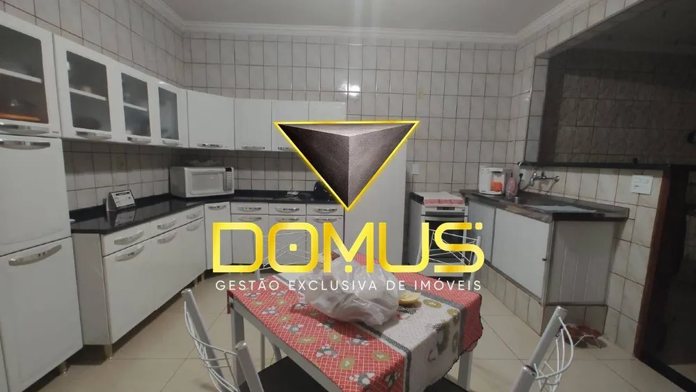 Casa, 2 quartos, 205 m² - Foto 1