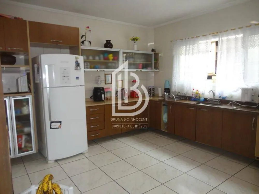 Casa, 3 quartos, 236 m² - Foto 1