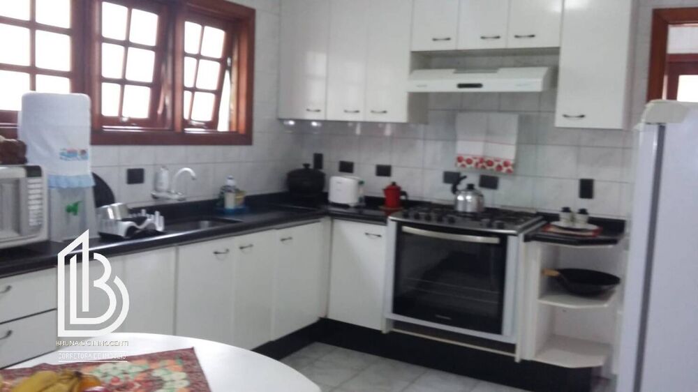 Sobrado à venda com 3 quartos, 220m² - Foto 3