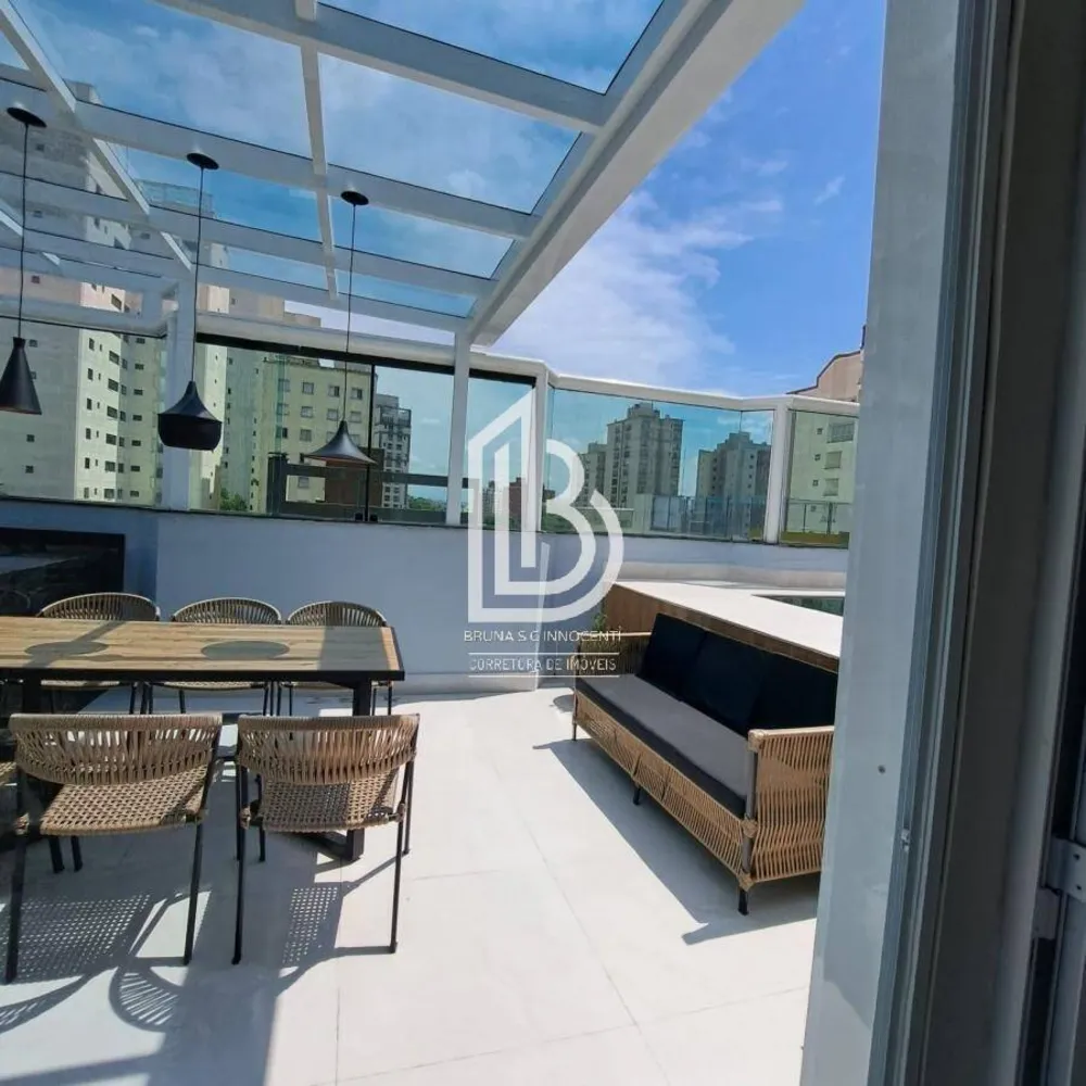 Cobertura, 3 quartos, 202 m² - Foto 2