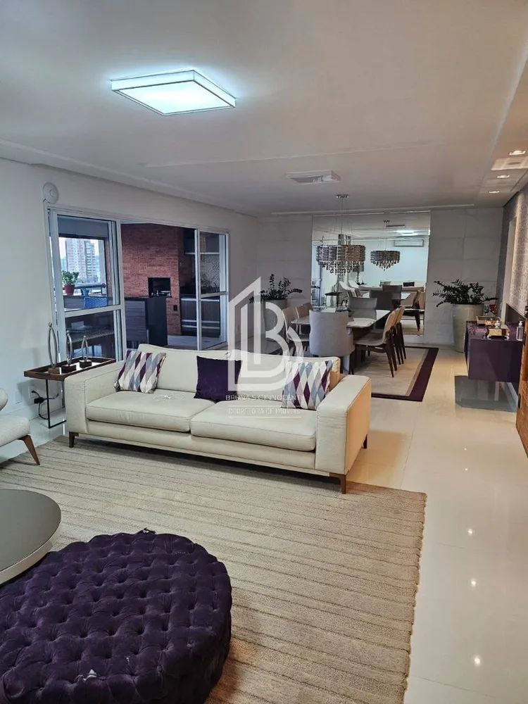Apartamento, 3 quartos, 242 m² - Foto 2