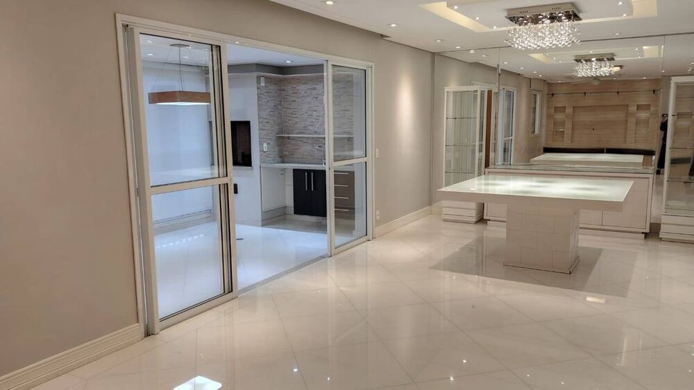 Apartamento à venda e aluguel com 3 quartos, 155m² - Foto 1