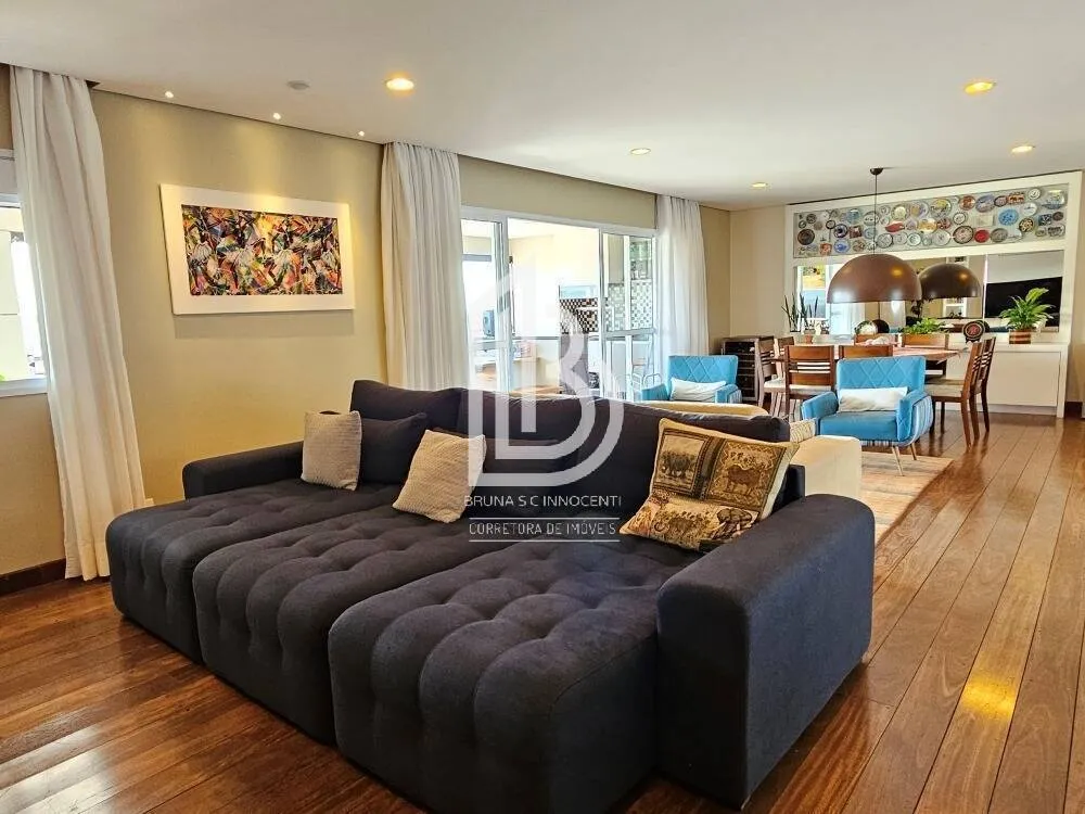 Apartamento, 3 quartos, 242 m² - Foto 1