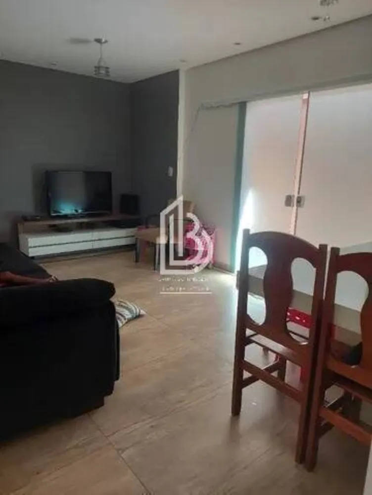 Casa, 3 quartos, 196 m² - Foto 1