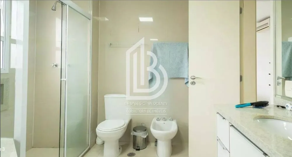 Apartamento, 3 quartos, 242 m² - Foto 2