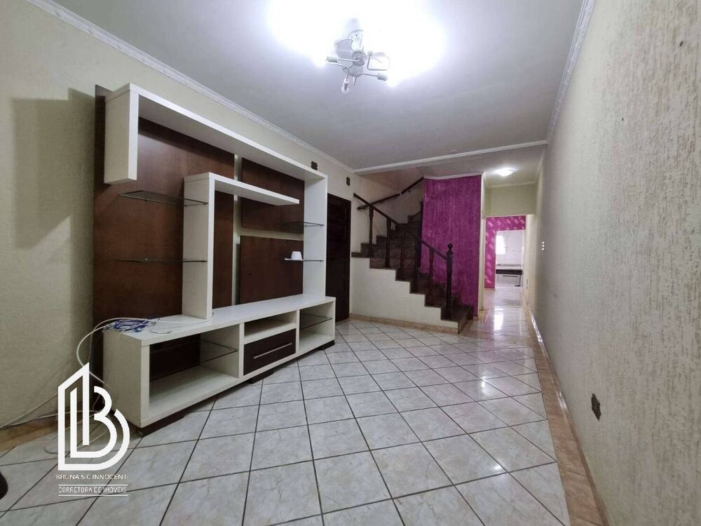 Sobrado para alugar com 3 quartos, 250m² - Foto 1