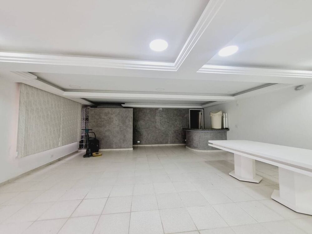 Apartamento à venda com 3 quartos, 102m² - Foto 2