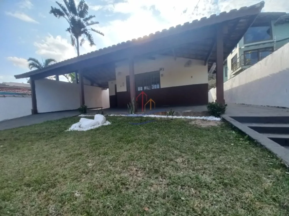 Casa à venda com 3 quartos, 390m² - Foto 3