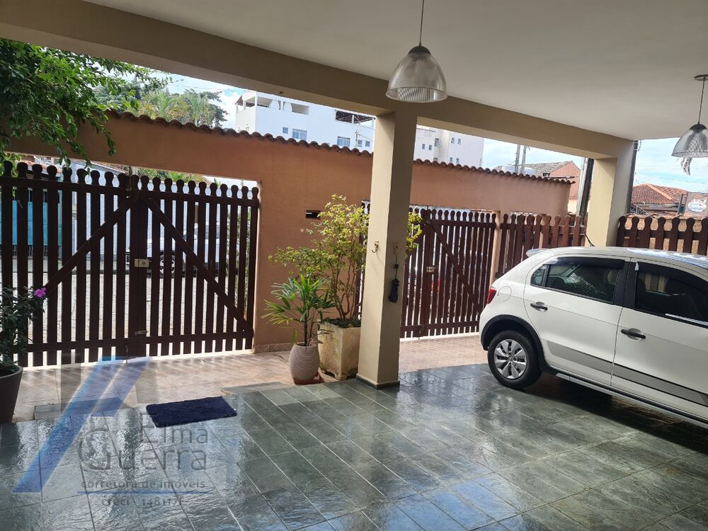 Casa à venda com 4 quartos, 300m² - Foto 3