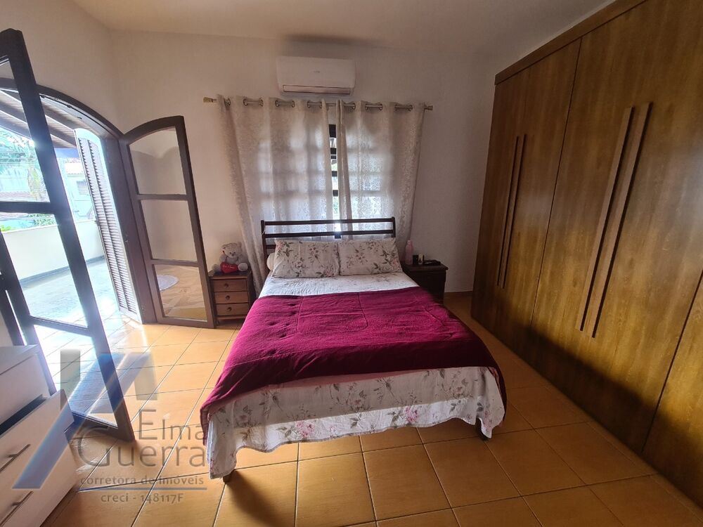 Casa à venda com 4 quartos, 300m² - Foto 13