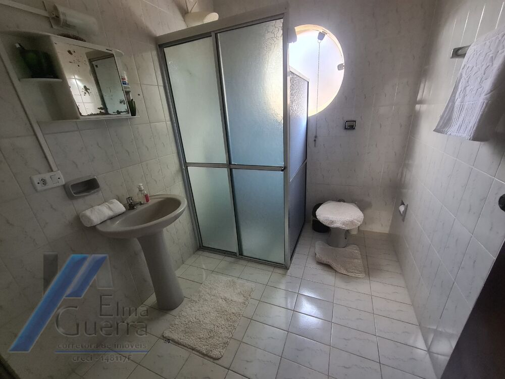 Casa à venda com 4 quartos, 300m² - Foto 15