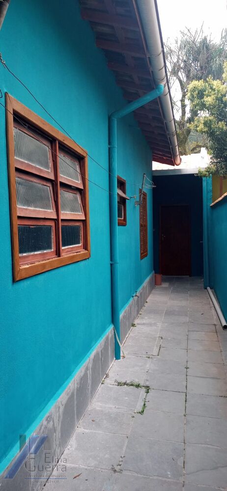 Casa à venda com 2 quartos, 80m² - Foto 1