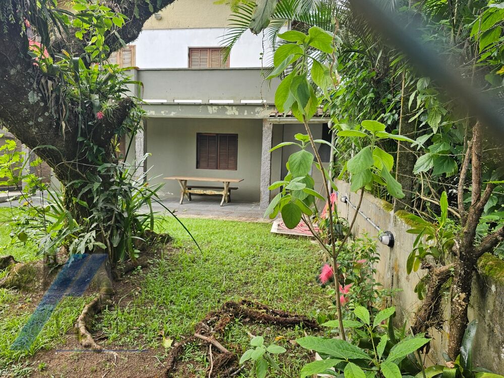 Casa, 4 quartos, 182 m² - Foto 1