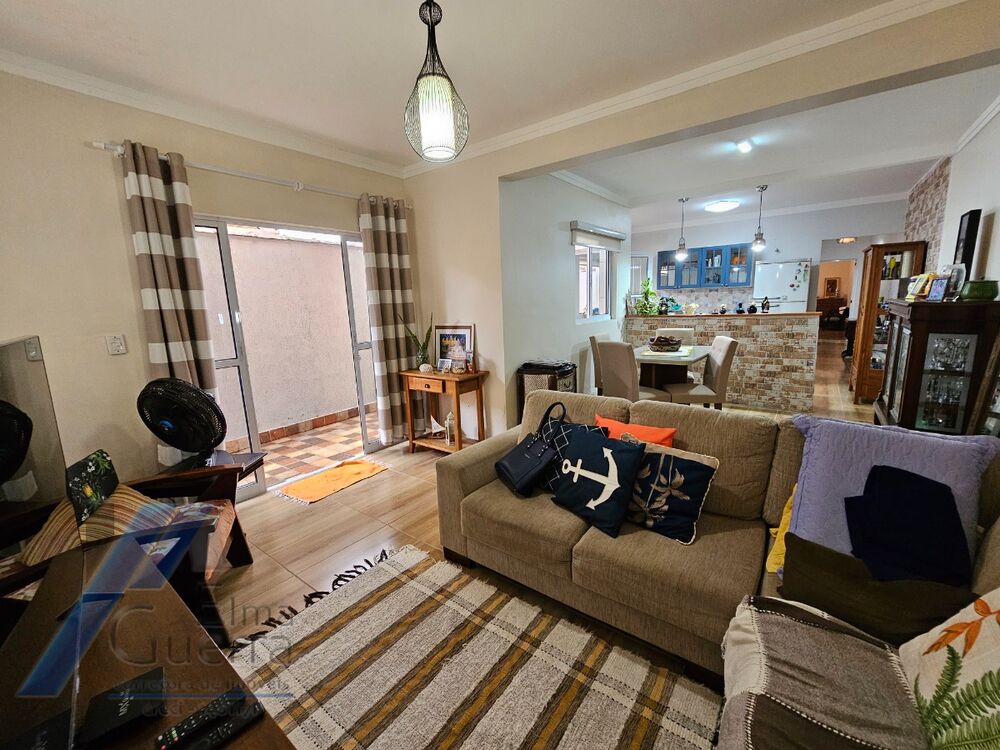 Casa à venda com 3 quartos, 139m² - Foto 2