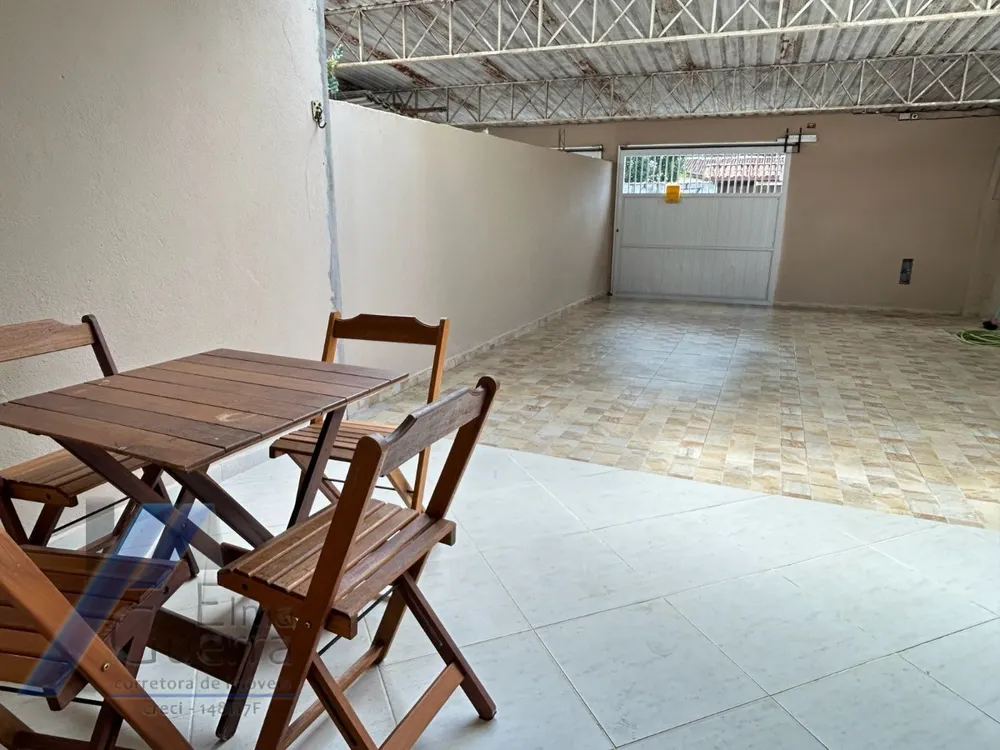 Casa, 3 quartos, 210 m² - Foto 1