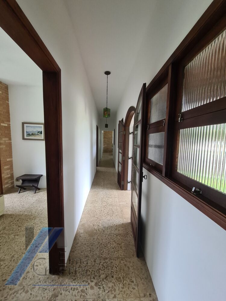 Casa à venda com 3 quartos, 213m² - Foto 4