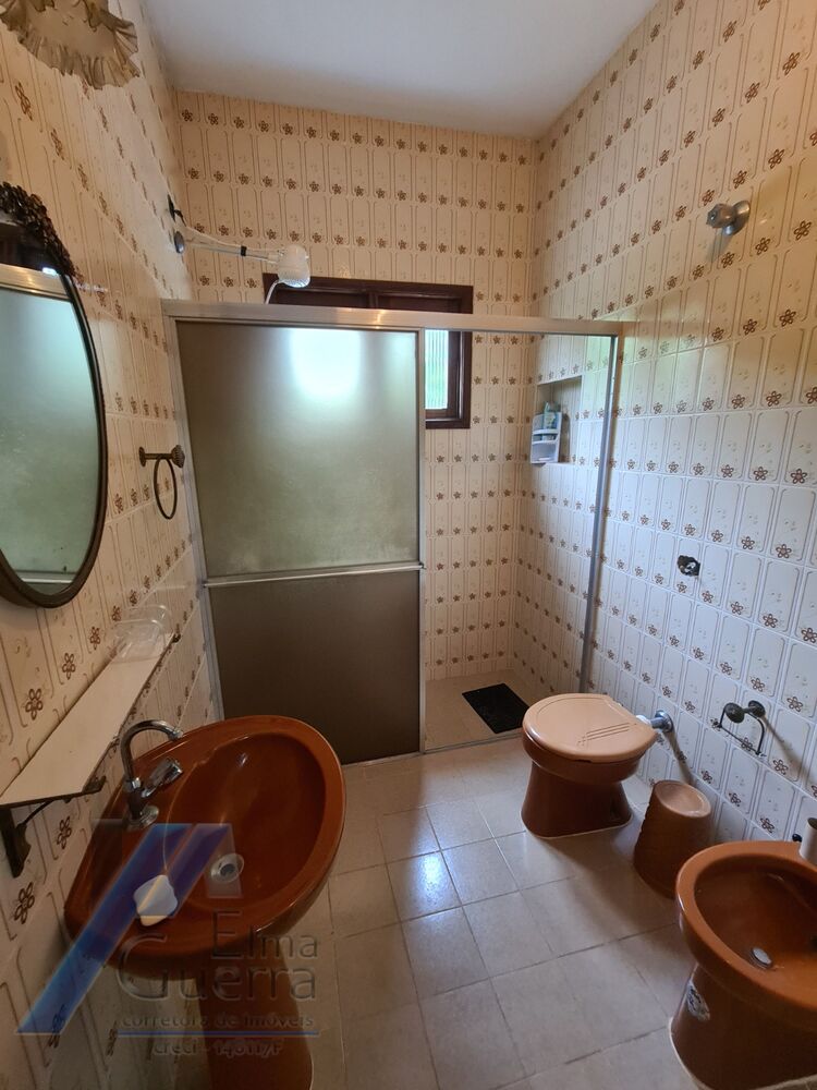 Casa à venda com 3 quartos, 213m² - Foto 2