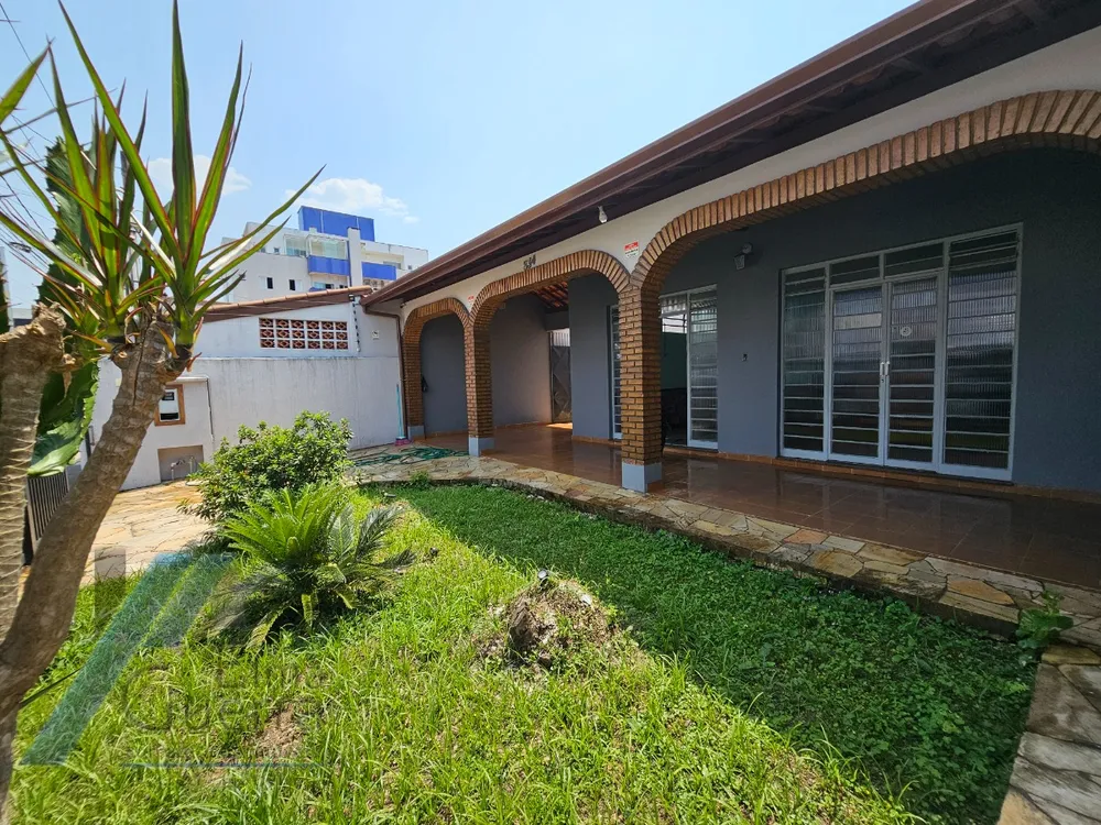 Casa, 3 quartos, 280 m² - Foto 2