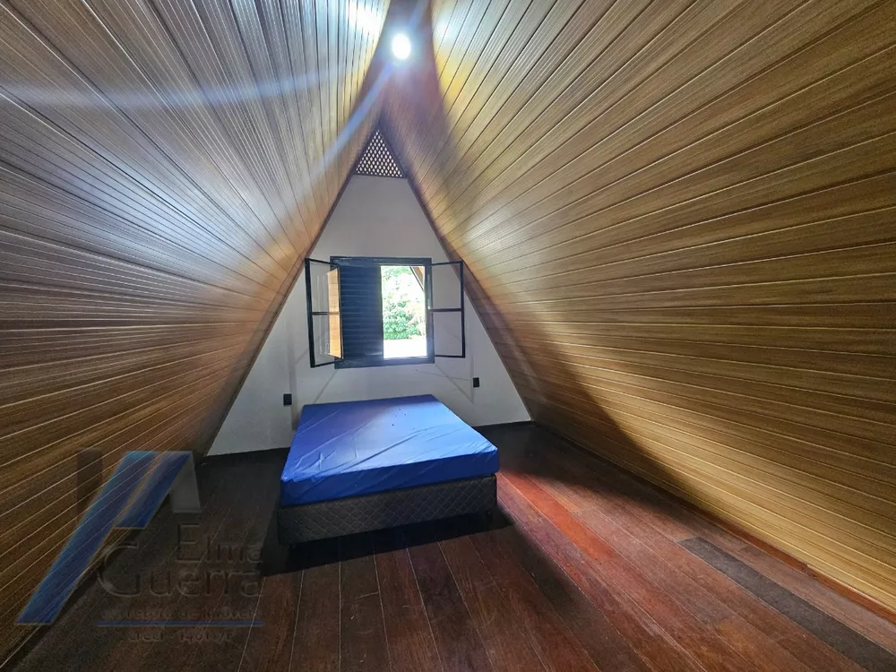 Casa, 3 quartos, 220 m² - Foto 1