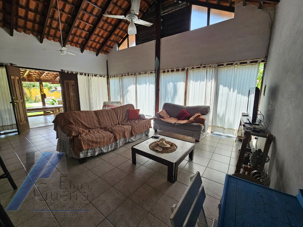 Casa, 3 quartos, 228 m² - Foto 1