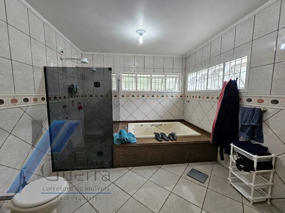 Casa, 3 quartos, 252 m² - Foto 13
