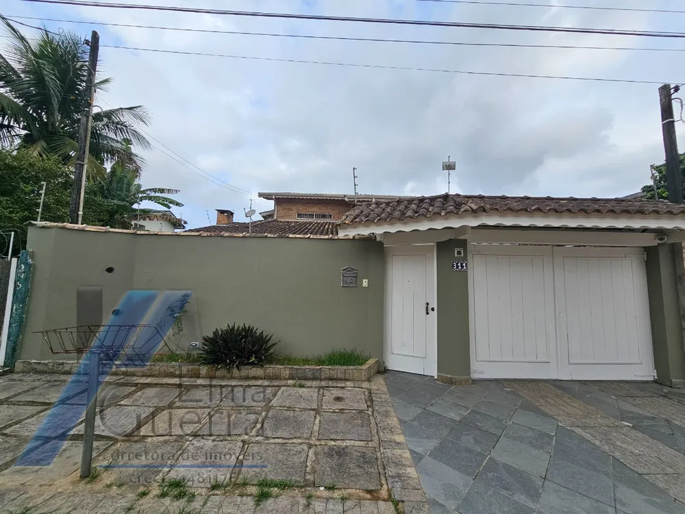 Casa, 3 quartos, 252 m² - Foto 1