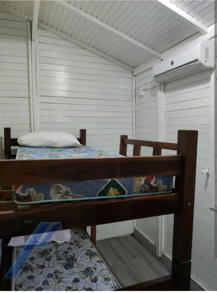 Casa, 5 quartos, 230 m² - Foto 1