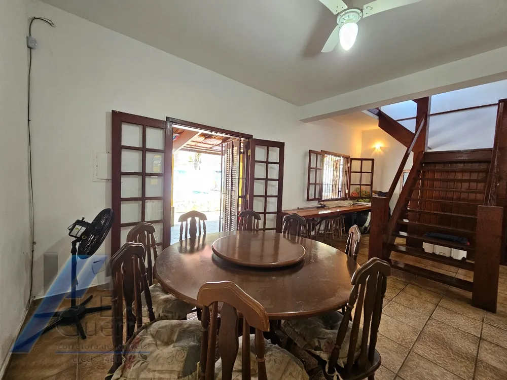 Casa, 2 quartos, 200 m² - Foto 1