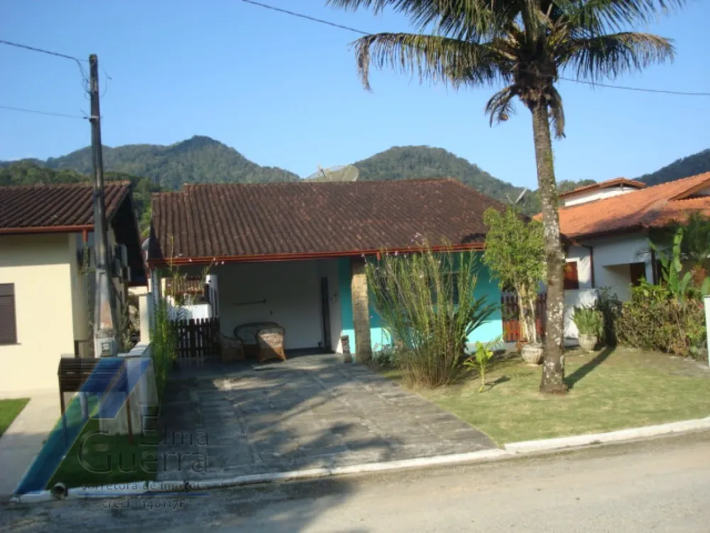 Casa, 3 quartos, 220 m² - Foto 1