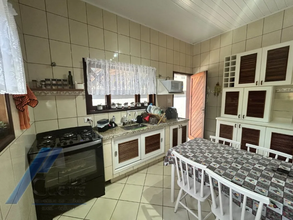 Casa, 3 quartos, 230 m² - Foto 6