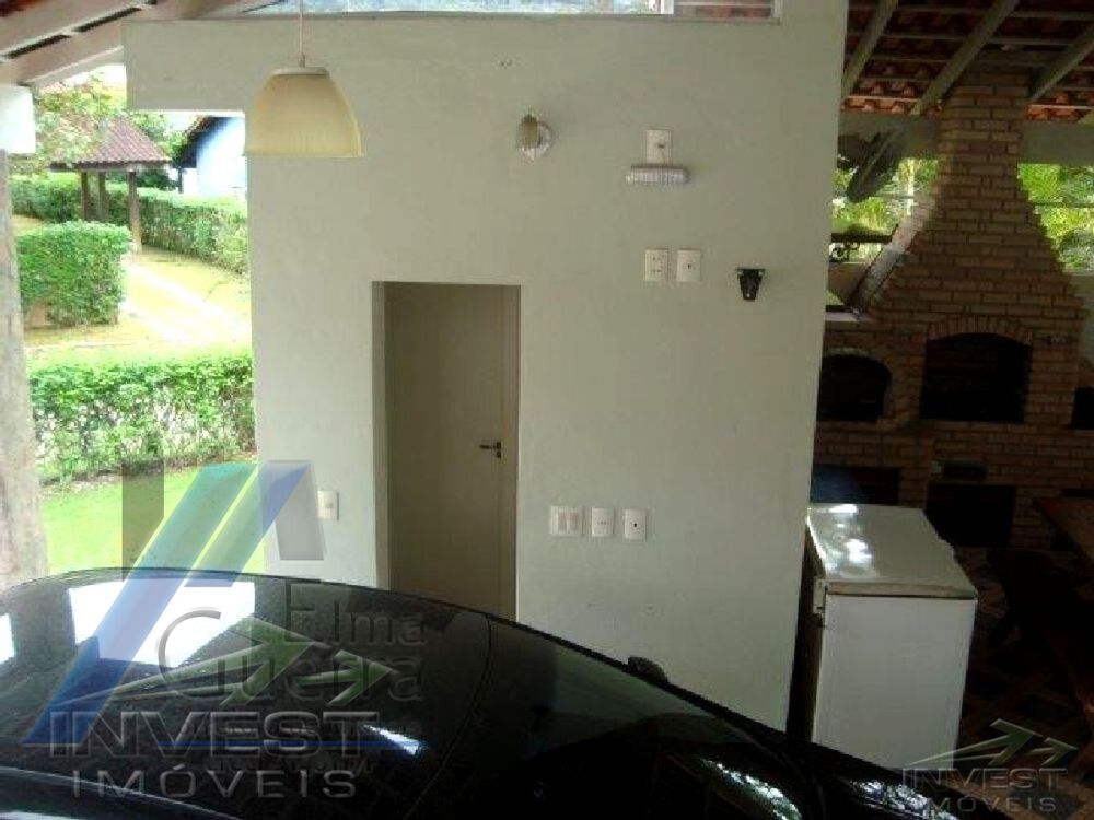 Casa à venda com 3 quartos, 217m² - Foto 4