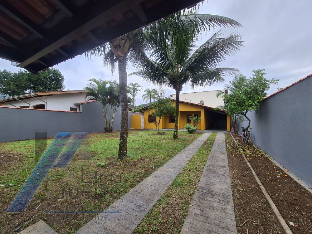 Casa à venda com 3 quartos, 150m² - Foto 1