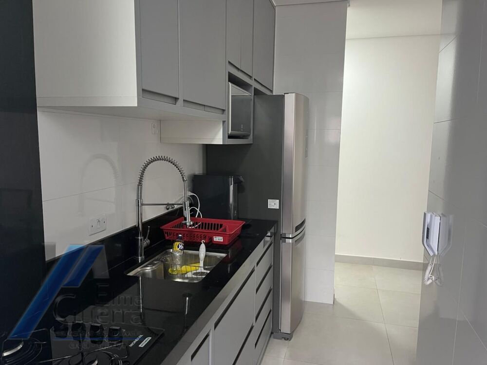 Apartamento à venda com 2 quartos, 70m² - Foto 2