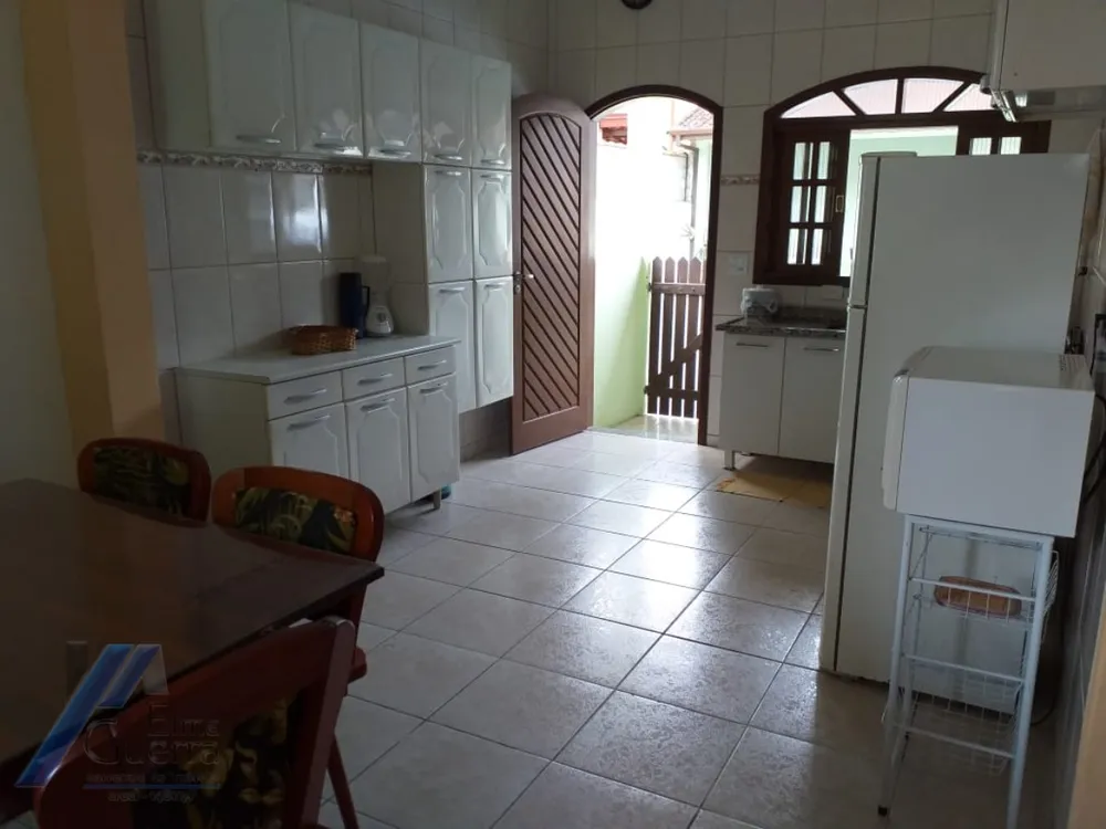Casa, 3 quartos, 225 m² - Foto 11
