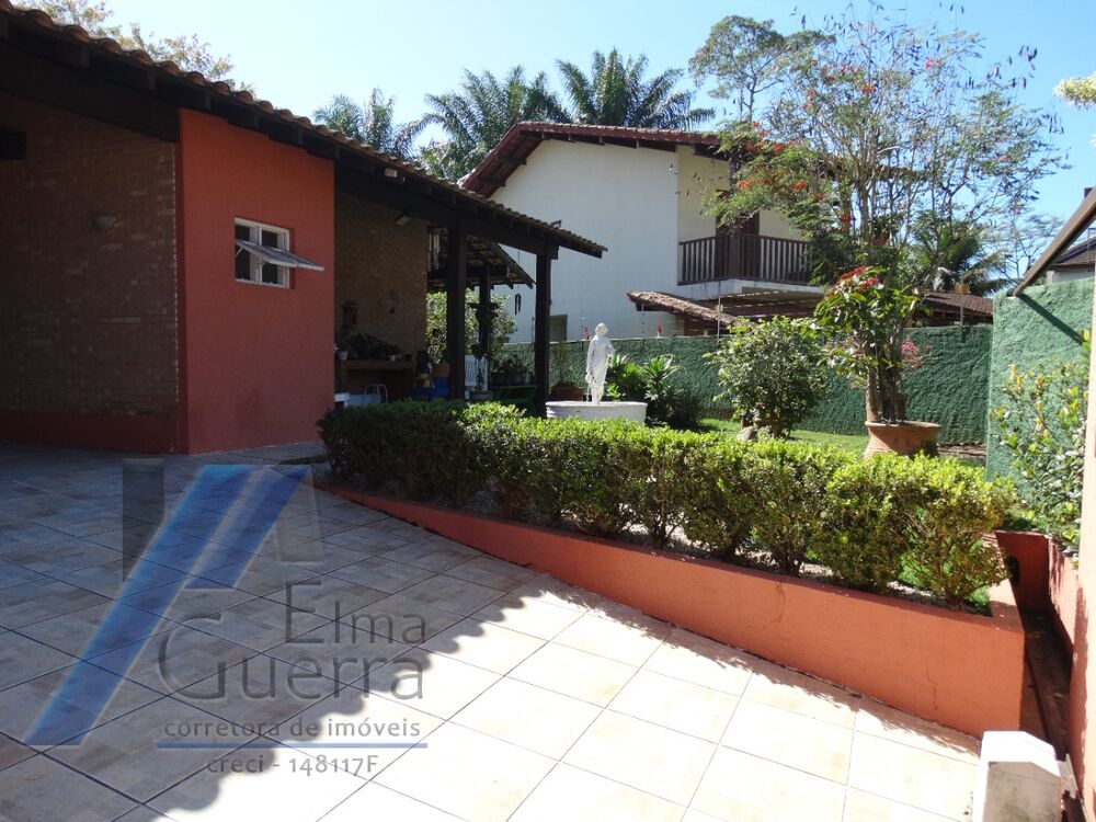 Casa à venda e aluguel com 3 quartos, 316m² - Foto 1