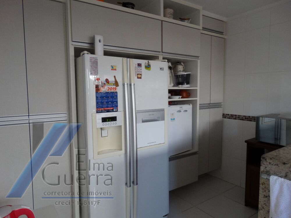 Casa à venda e aluguel com 3 quartos, 316m² - Foto 14