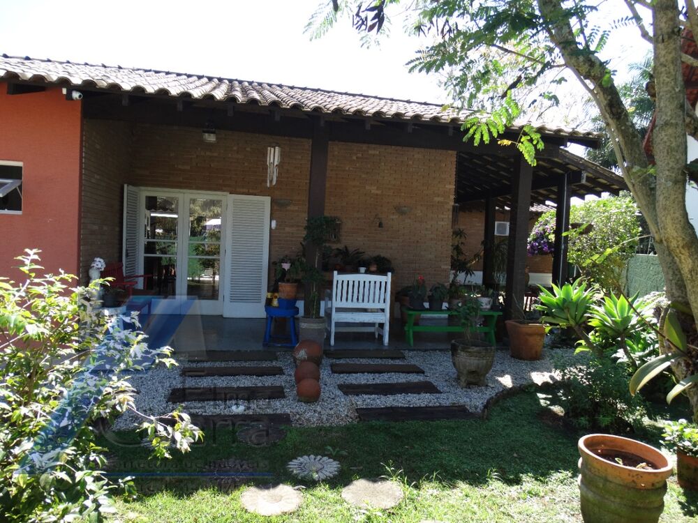 Casa à venda e aluguel com 3 quartos, 316m² - Foto 2