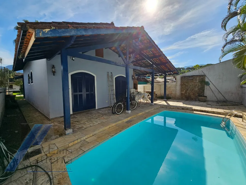 Casa, 3 quartos, 141 m² - Foto 1