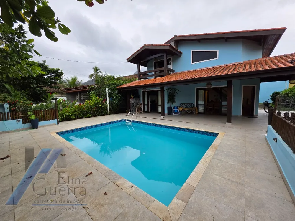 Casa, 4 quartos, 220 m² - Foto 1