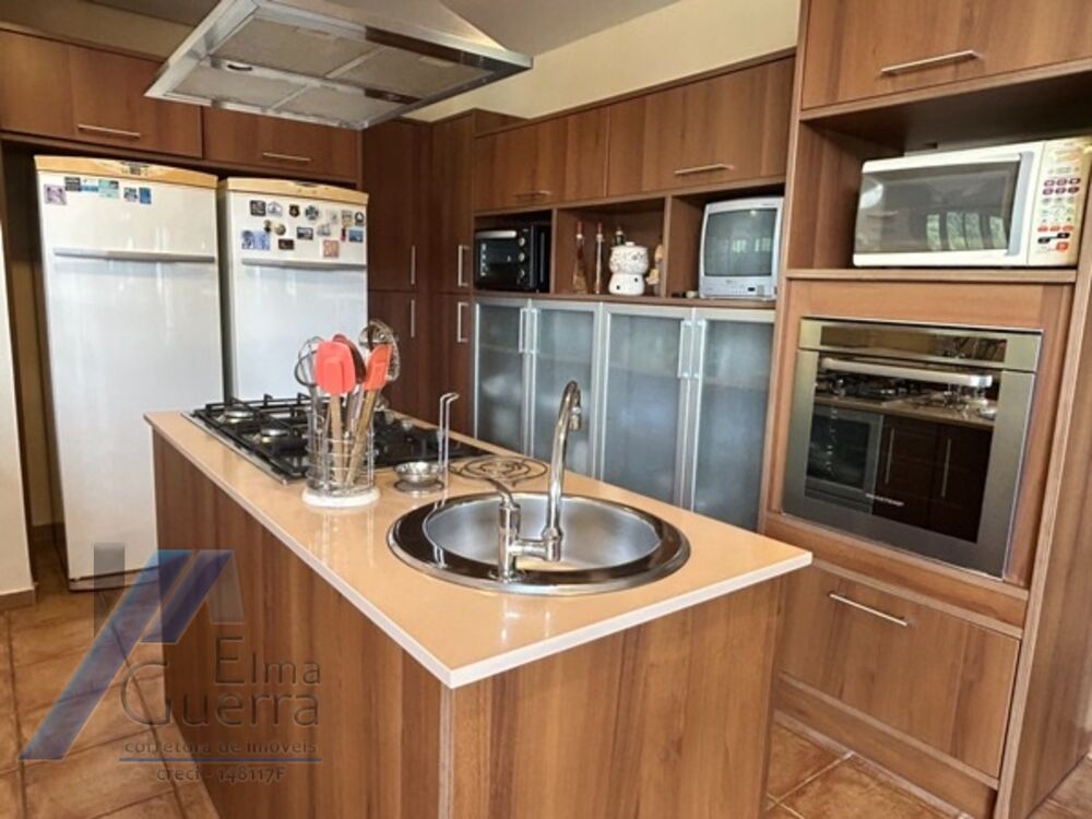 Casa à venda com 5 quartos, 360m² - Foto 3