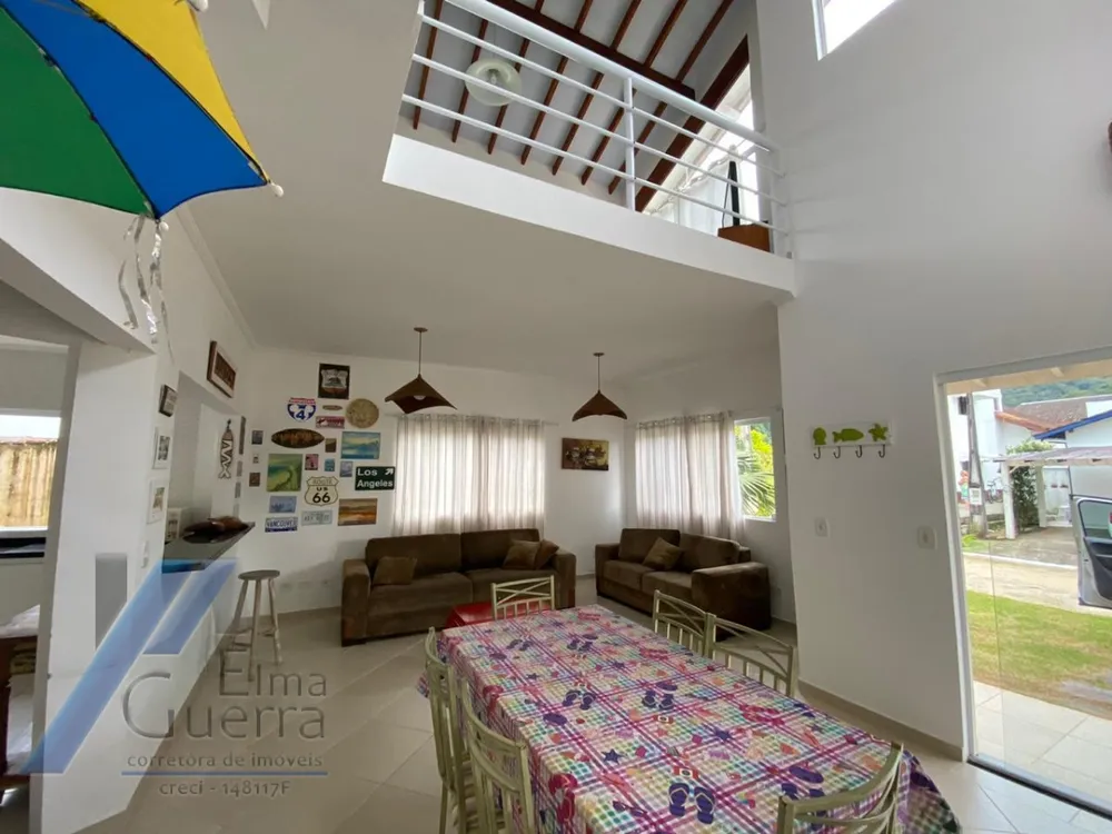 Casa, 3 quartos, 243 m² - Foto 3