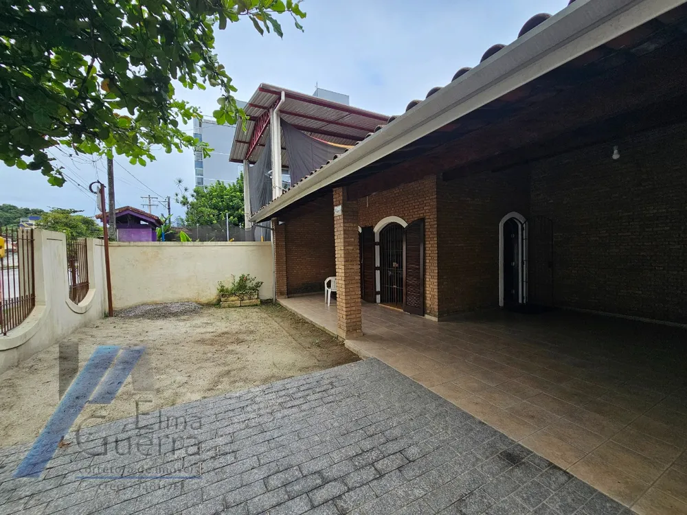 Casa, 3 quartos, 220 m² - Foto 3