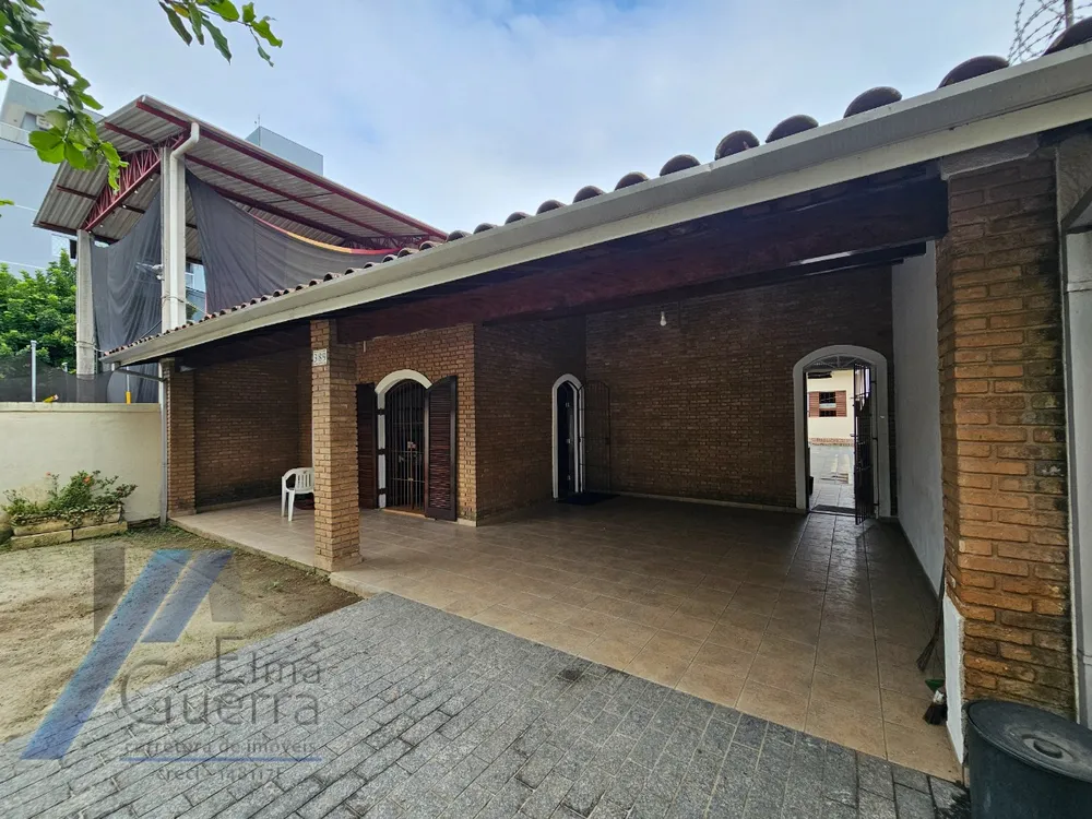 Casa, 3 quartos, 220 m² - Foto 2