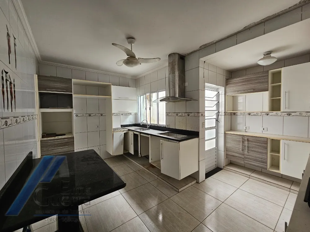 Casa, 3 quartos, 250 m² - Foto 3