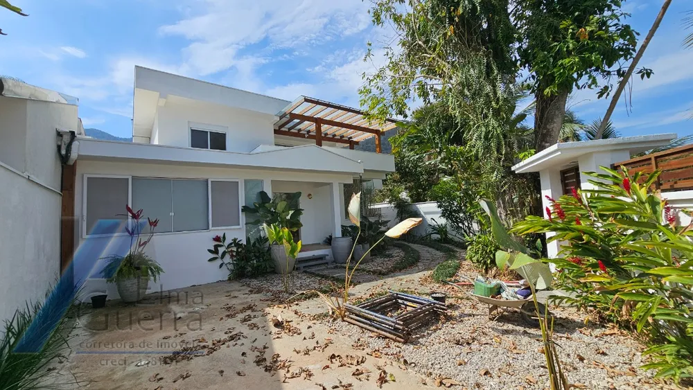 Casa, 5 quartos, 220 m² - Foto 1