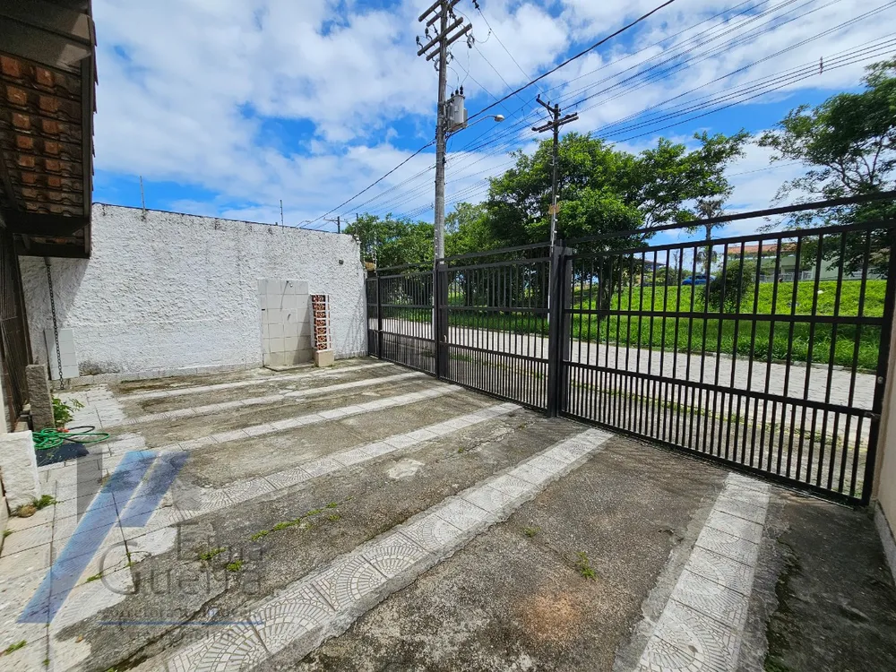Casa, 3 quartos, 220 m² - Foto 1